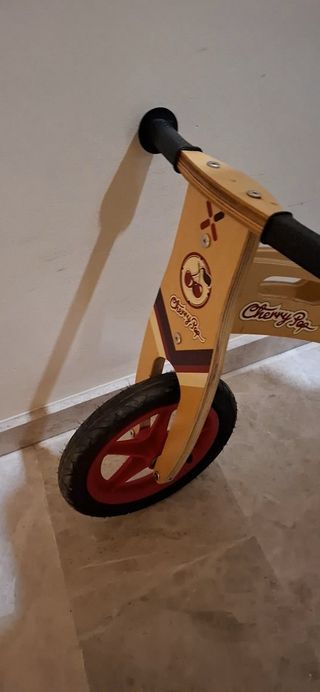 Bici de madera sin pedales