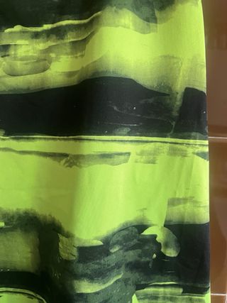 Camiseta deportiva H&M Sport verde y negra