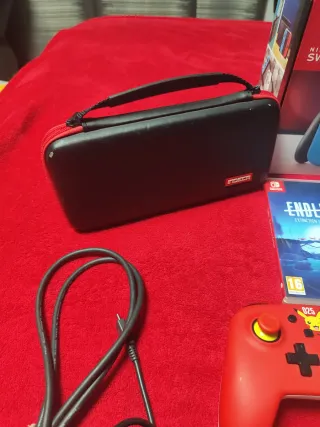 Nintendo Switch Azul/Rojo + Accesorios
