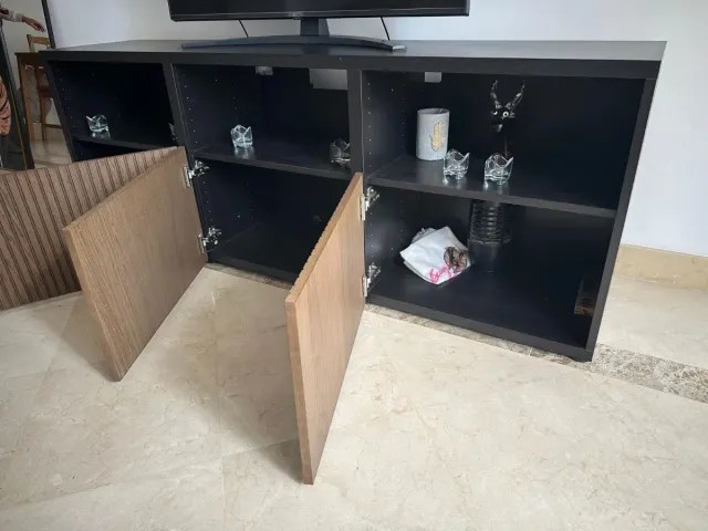 Mobile TV soggiorno nero e legno