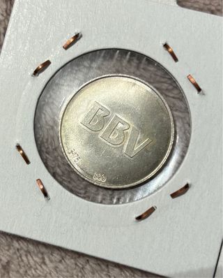 Monedas de plata catedrales de Cádiz y Toledo.