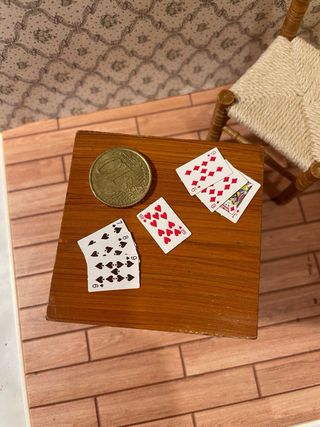 Carte da gioco per casa delle bambole