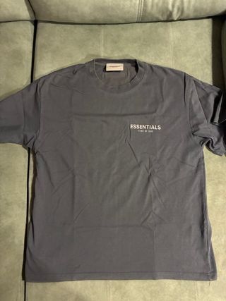 Camiseta ESSENTIALS Gris