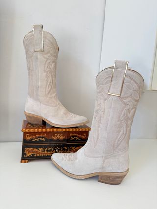 Stivali alti vera pelle beige n.36