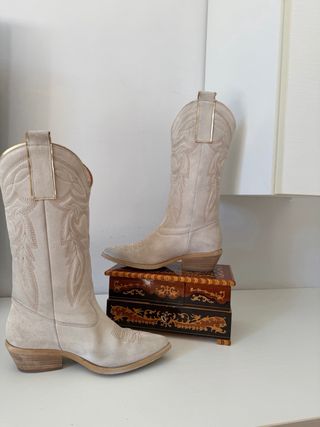 Stivali alti vera pelle beige n.36