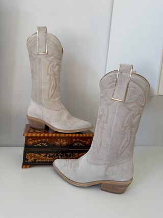 Stivali alti vera pelle beige n.36