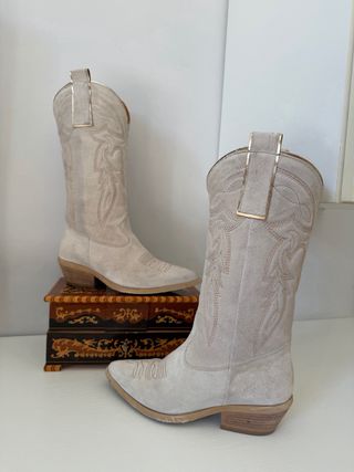 Stivali alti vera pelle beige n.36