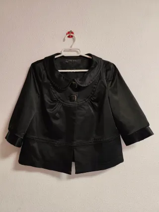 Chaqueta torera de chica talla S de Zara.