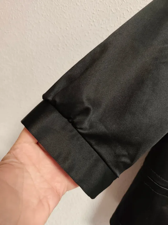 Chaqueta torera de chica talla S de Zara.