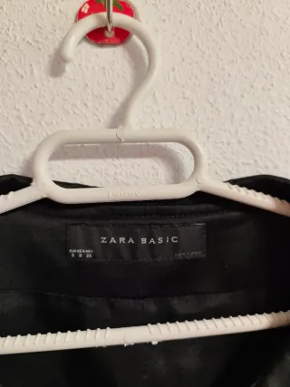 Chaqueta torera de chica talla S de Zara.