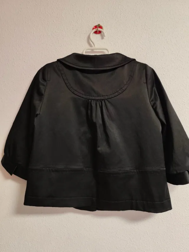 Chaqueta torera de chica talla S de Zara.