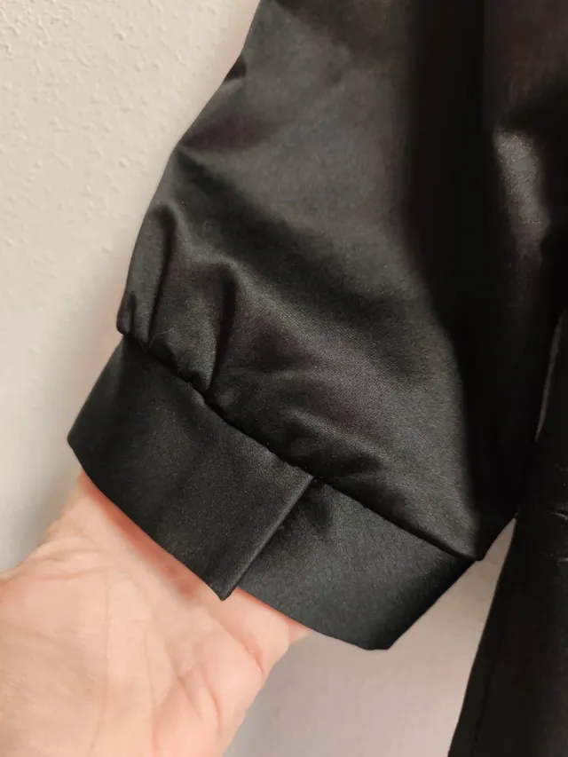 Chaqueta torera de chica talla S de Zara.