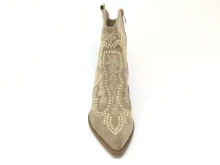 Botas cowboy mujer beige con tachuelas