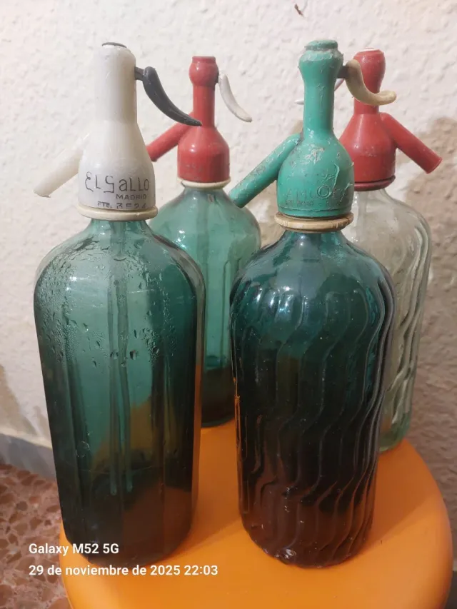 Set di 4 sifoncini antichi verdi modernisti