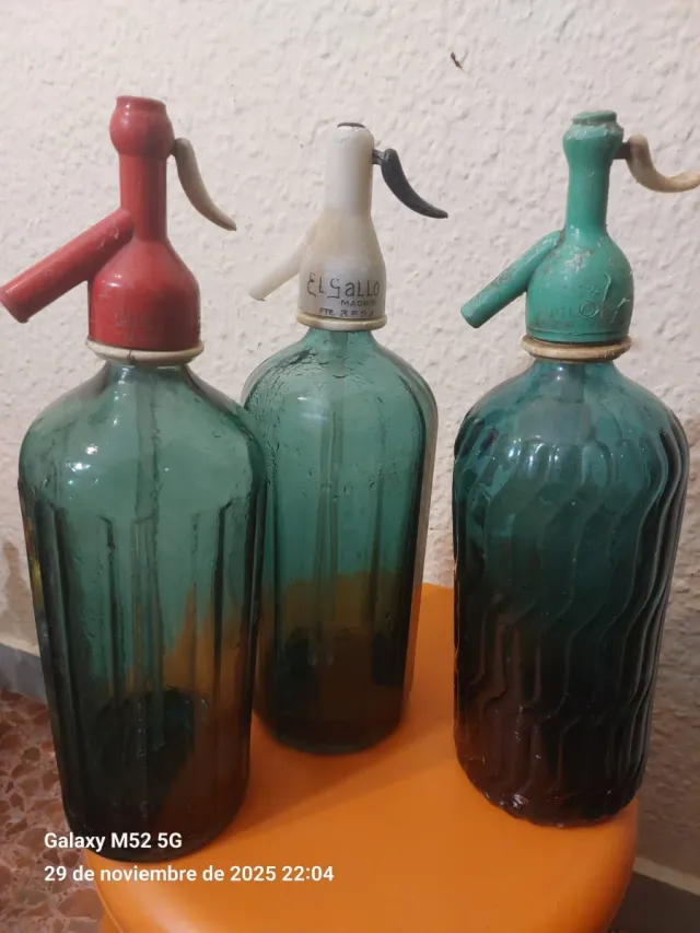 Set di 4 sifoncini antichi verdi modernisti