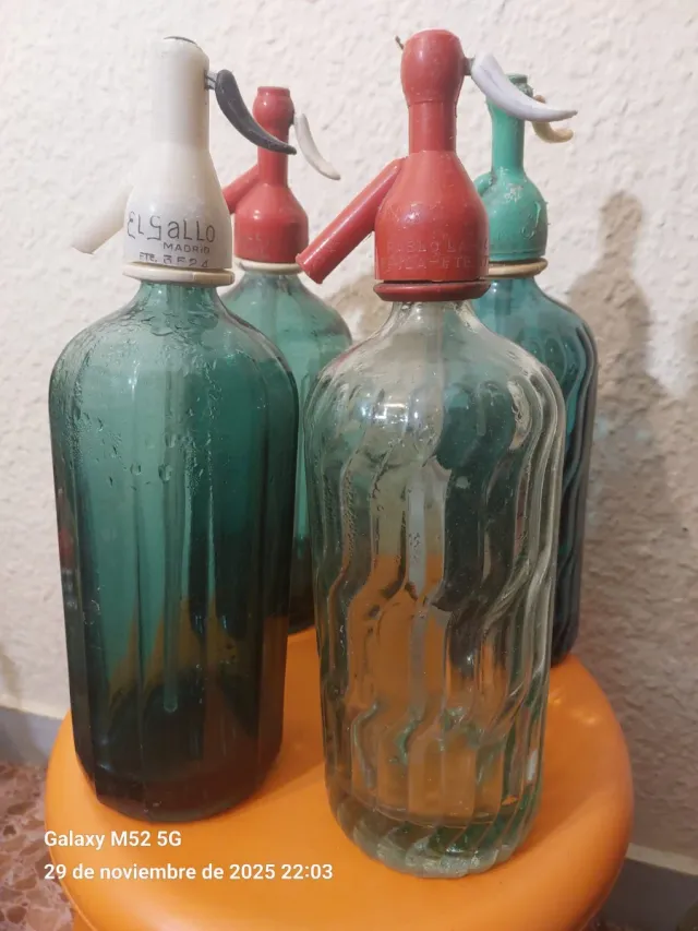 Set di 4 sifoncini antichi verdi modernisti