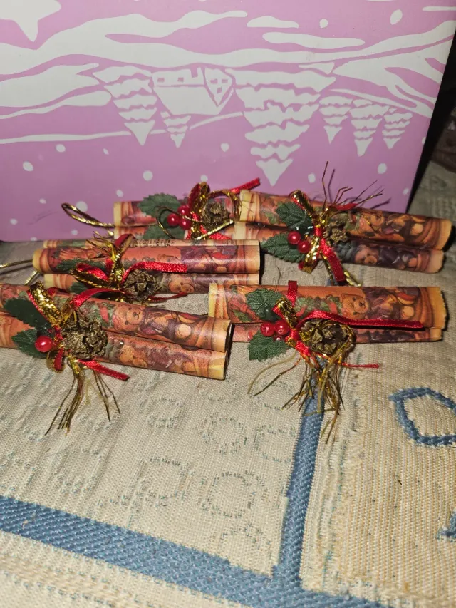 Decorazioni Natalizie in Rotolo di Carta