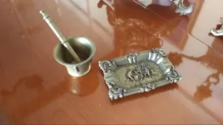 Lote de candelabros dorados de metal