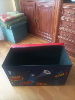 Puf de almacenaje infantil