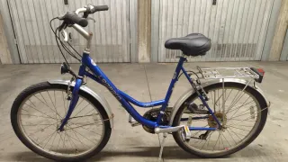 Bici da donna 26" con cestino come nuova