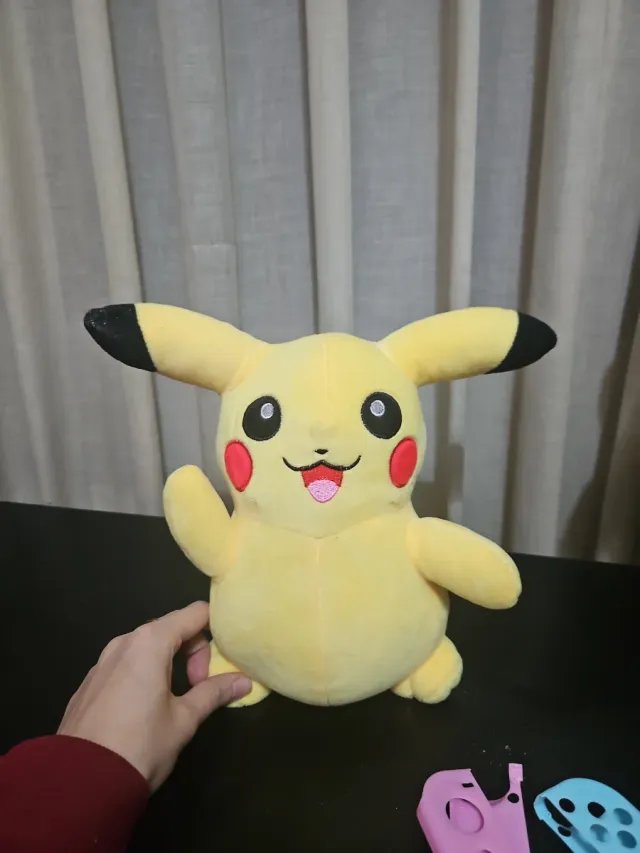 Peluche Pikachu