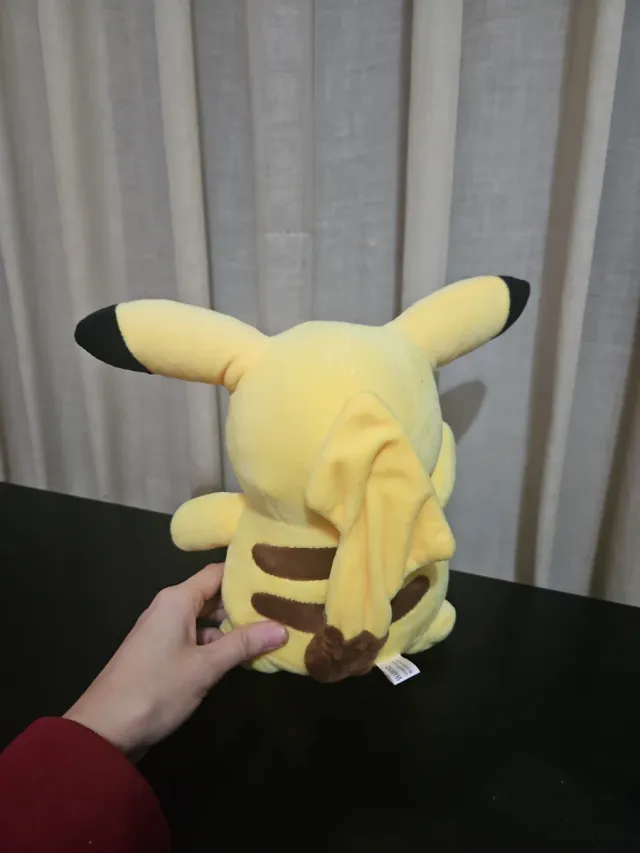 Peluche Pikachu