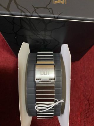 Reloj Casio x Stranger Things Plateado