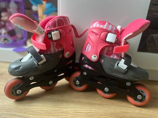 Patines en línea rosas y grises
