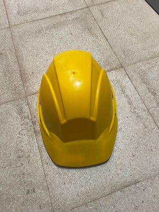 Casco de seguridad amarillo homologado