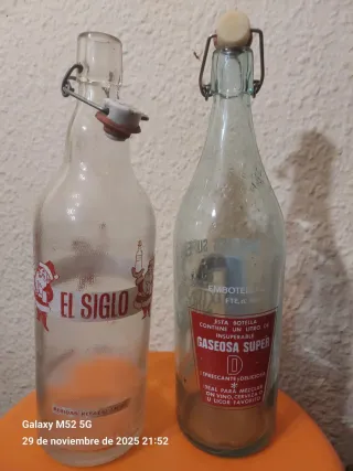 2 Vecchie Bottiglie di Gassosa
