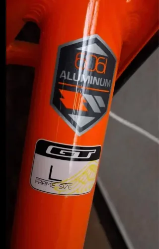 Bicicleta GT Naranja