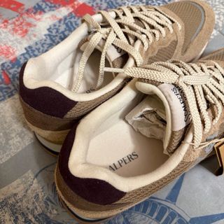 Zapatillas Scalpers Beige y Marrón