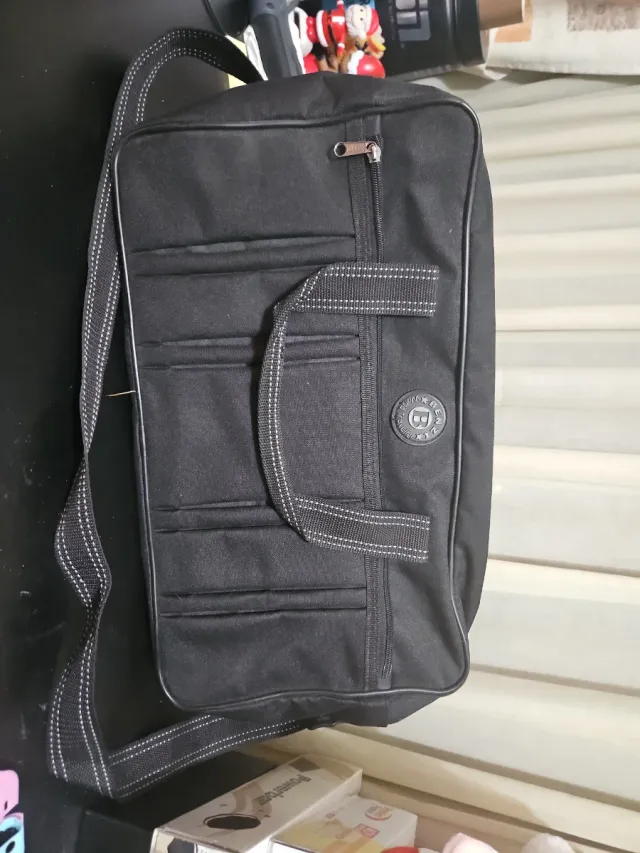 Bolsa de viaje negra