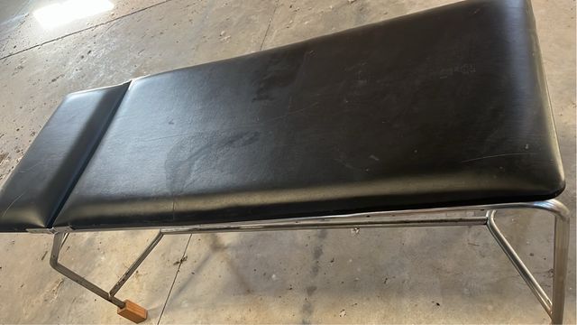 Tavolo da massaggio/esame Camilla Nuova con struttura metallica e rivestimento sintetico