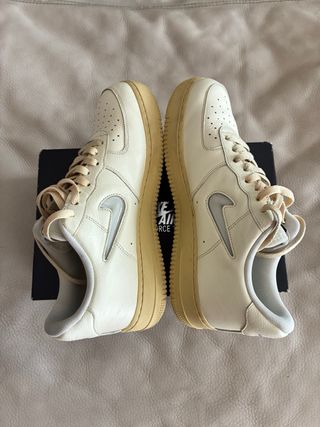 Nike Air Force 1 '07 Talla 44 Crema