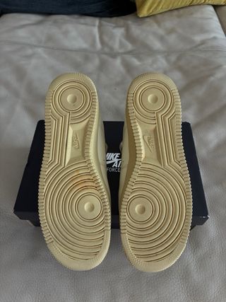 Nike Air Force 1 '07 Talla 44 Crema