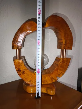 Lámpara de mesa madera artesanal