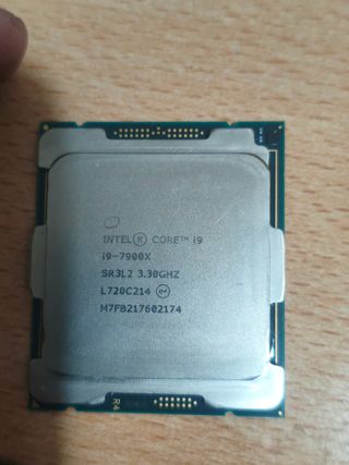 Procesador Intel i9-7900X LGA2066 Sin comprobar