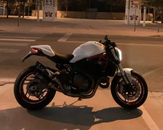 Ducati Monster 821