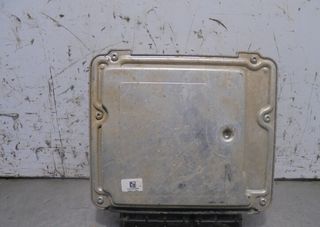 8966102e10 centralita motor toyota auris 4369348