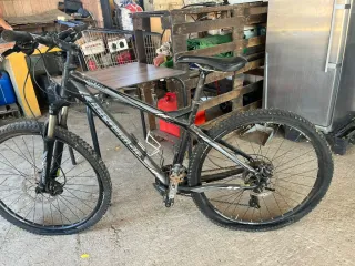 Bicicleta Bergamont Roxtar 2.0 27.5 pulgadas.
