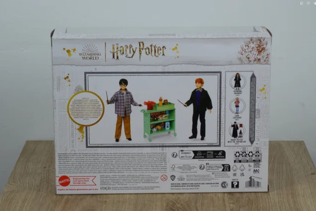 Harry Potter e Ron no trem de Hogwarts