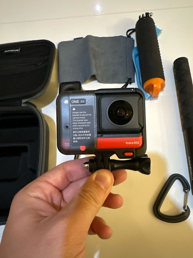 Insta360 One RS Twin Edition + ACCESORIOS