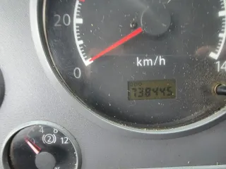 NISSAN ATLEON GRUA PORTACOCHES AVERIADA