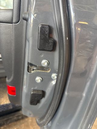 CERRADURA PUERTA DELANTERA DERECHA CHEVROLET EPICA