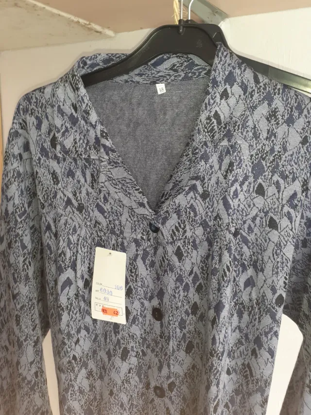 Batas de punto mujer manga larga otoño invierno.