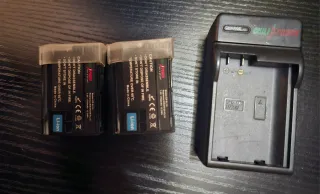 2 Batterie e Caricatore CP-EL15 Nikon d7000 d7100