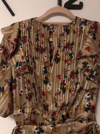 Vestido Fiesta Plisado Dorado Floral