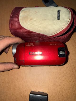 Videocámara Canon Legria FS306 Roja
