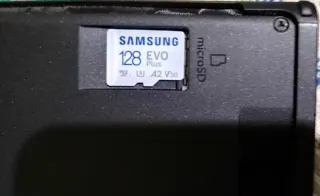 Nintendo Switch OLED + 128GB MicroSD